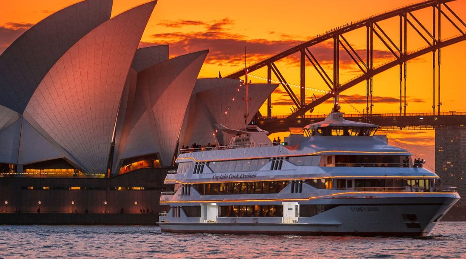 Sydney 2000 - Sydney Harbour dinner cruise