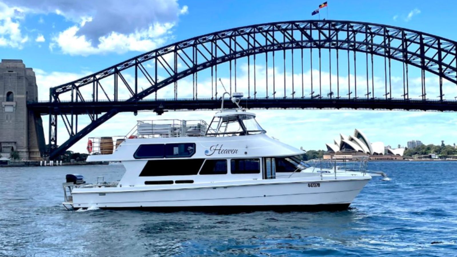 Heaven Boat Hire Sydney