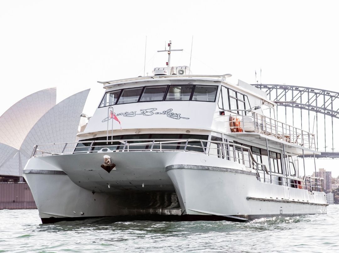 Jerry Bailey Boat Hire - Front view Opera House