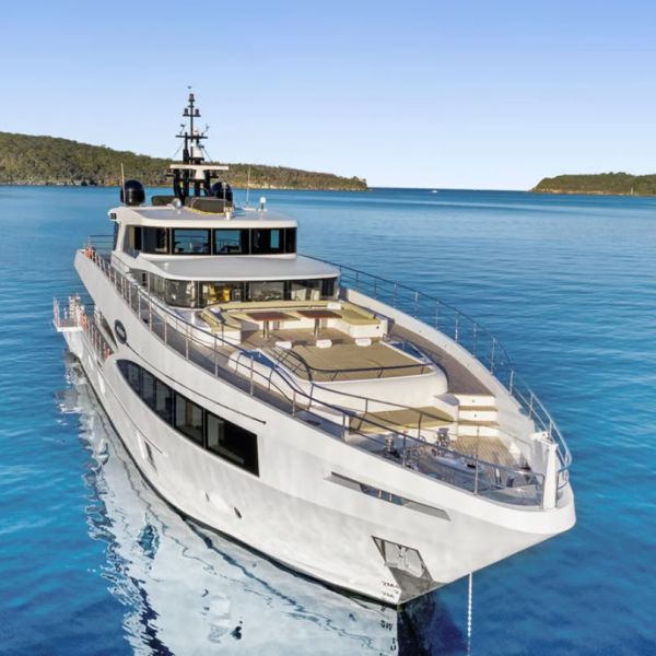 Legacy Yacht Hire Sydney - Exterior