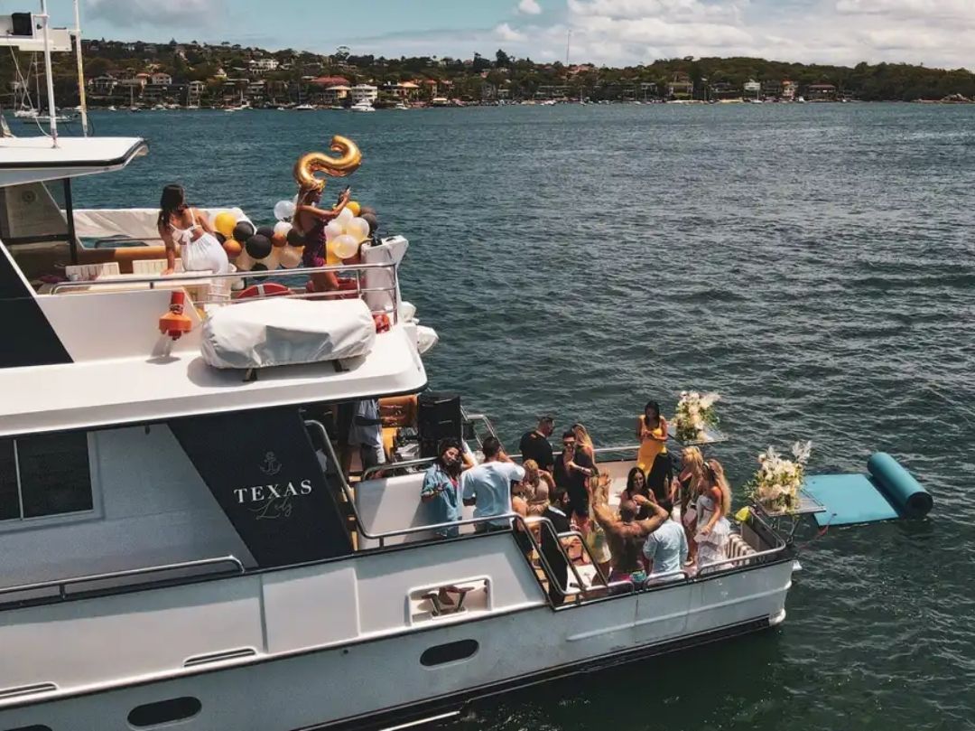 Texas Lady Boat Hire - Side View